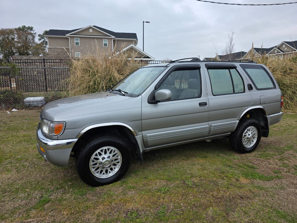 1998 Nissan Pathfinder LE
